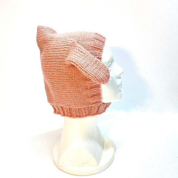 NWT Hand Knit Infant Bunny Beanie Hat with Button Closure Size 6-12 Mos. - Picture 4 of 9